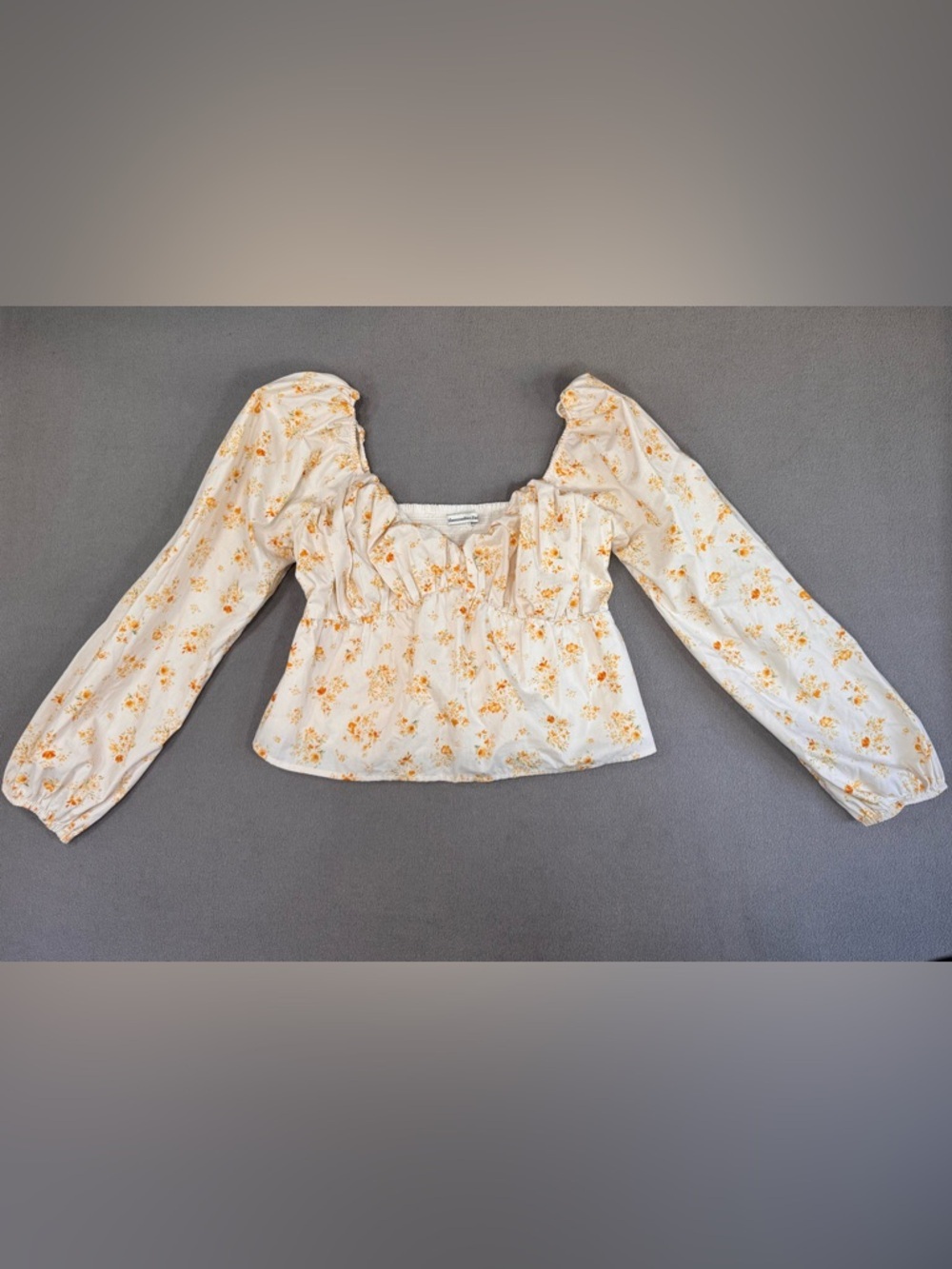 Abercrombie & Fitch Cream Floral Long-Sleeve Smocked Cropped Babydoll Top, M